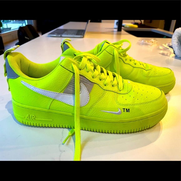 Lime Green Air Force ones, men’s size 9.5. - Picture 1 of 4